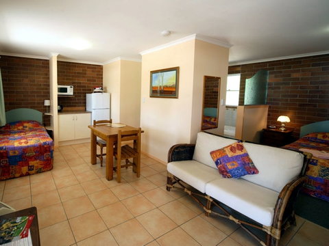 Rubyvale Motel & Holiday Units - Darwin Holiday 0