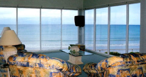 Sandy Cove - Darwin Holiday 0