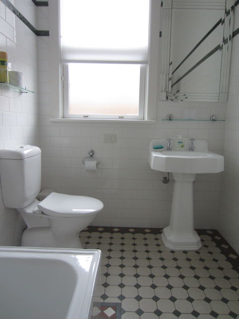 Springfields - Darwin Holiday 3