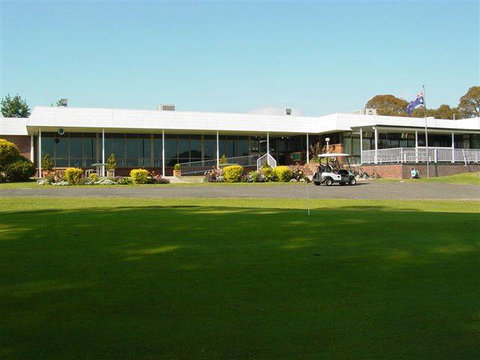Tenterfield Golf Club And Fairways Lodge - Darwin Holiday 0