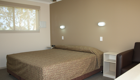 The Bowlo Holiday Cabins - Darwin Holiday 2