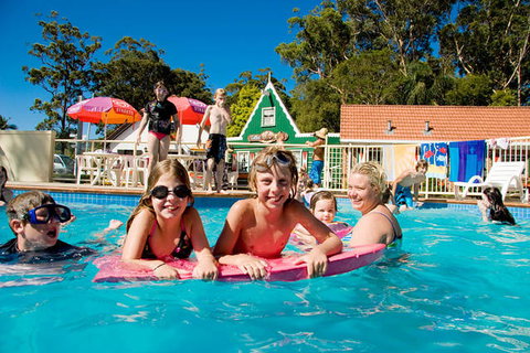 The Clog Barn Holiday Park - Darwin Holiday 4