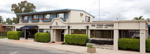 The Town House Motor Inn - Sundowner Goondiwindi - Darwin Holiday 1