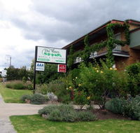 The Vines Motel  Cottages
