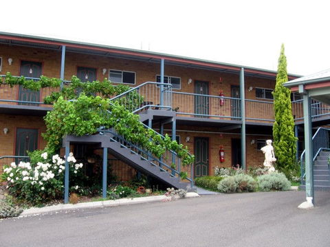 The Vines Motel & Cottages - Darwin Holiday 1