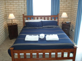 Baywatch Manor Augusta YHA - Darwin Holiday 3