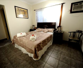 Reflections B And B - Darwin Holiday 1