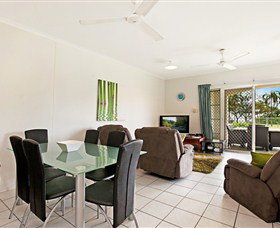 Absolute Beachfront Apartment - Darwin Holiday 6
