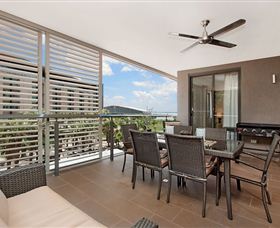 Absolute Waterfront Rainforest Apartment - Darwin Holiday 1