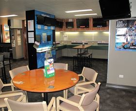 The Commercial Hotel Tumut - Darwin Holiday 1