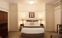 Cobb & Co Court Boutique Hotel - Darwin Holiday 3