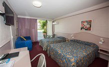 Golden Chain Palm Court Motor Inn - Port Macquarie - Darwin Holiday 4