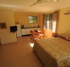 Ned's Bed Horse and Dog-Otel - Clybucca - Darwin Holiday