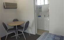 Pine Lodge Motel - Woolgoolga - Darwin Holiday 2
