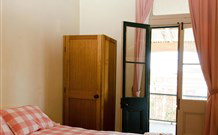 Royal Hotel Mandurama - Mandurama - Darwin Holiday 0