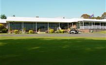 Tenterfield Golf Club And Fairways Lodge - Tenterfield - Darwin Holiday 3