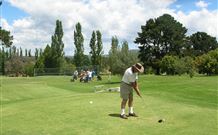 Tenterfield Golf Club And Fairways Lodge - Tenterfield - Darwin Holiday 4