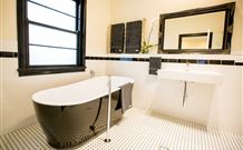 The Commercial Boutique Hotel - Tenterfield - Darwin Holiday 0