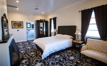The Commercial Boutique Hotel - Tenterfield - Darwin Holiday 2