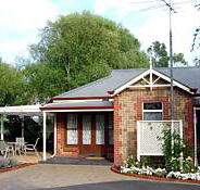 Amble In Self Contained Accommodation - Garden Retreat B  B - Darwin Holiday