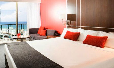 Outrigger Surfers Paradise - Darwin Holiday 0