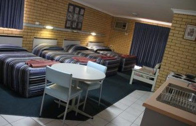 Tallarook Motor Inn - Darwin Holiday 2
