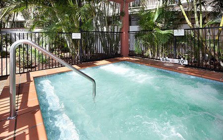 Australis Sovereign Hotel - Darwin Holiday 5