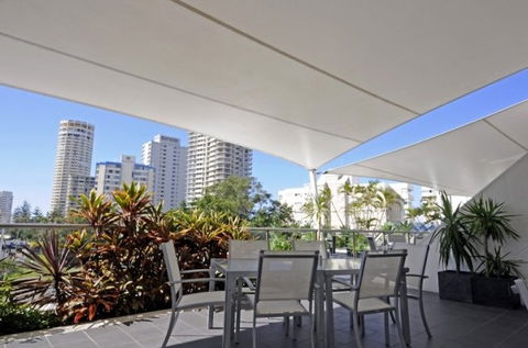 Outrigger Surfers Paradise - Darwin Holiday 5