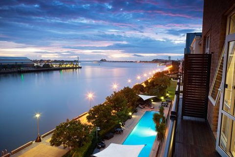 Crowne Plaza Newcastle - Darwin Holiday 0