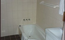 Blue Mountains Manor House - - Darwin Holiday 3