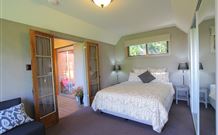 ClareVilla - Darwin Holiday 0