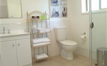 Elm Tree Cottage - Darwin Holiday 3