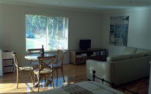 Elm Tree Cottage - Darwin Holiday 2