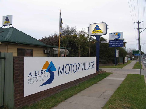Albury-Wodonga YHA - Darwin Holiday 2