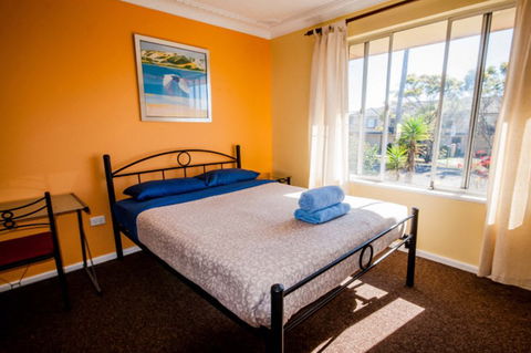 Port Macquarie YHA - Ozzie Pozzie Backpackers - Darwin Holiday 1