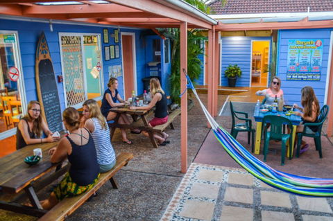 Port Macquarie YHA - Ozzie Pozzie Backpackers - Darwin Holiday 8