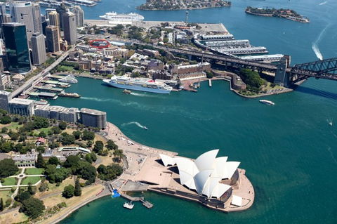Sydney Harbour YHA - Darwin Holiday 7