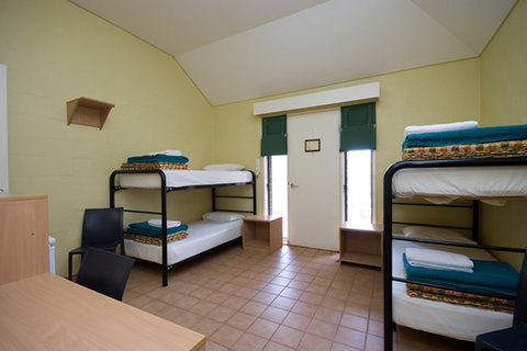 Ayers Rock - Outback Pioneer Lodge - Darwin Holiday 4