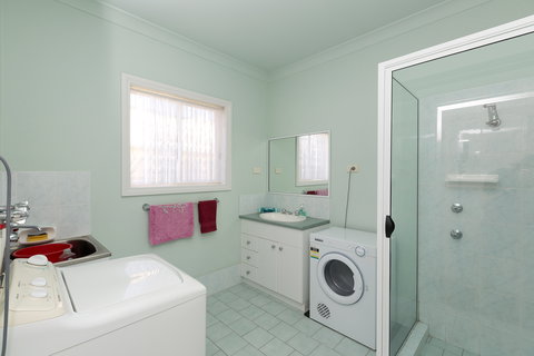 Cranford Waterfront Cottage - Darwin Holiday 9