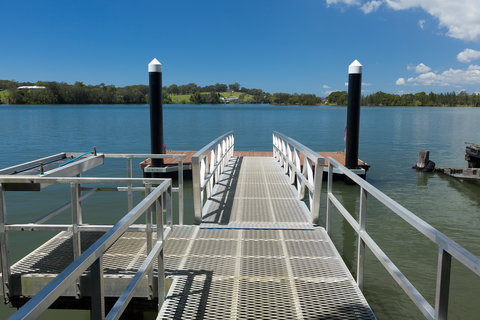 Cranford Waterfront Cottage - Darwin Holiday 12