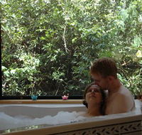 Ravensbourne Forest Chalets - Darwin Holiday