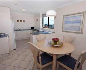 Elouera Tower Beachfront Resort - Darwin Holiday 1