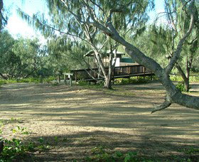 The Oaks On Facing Island - Darwin Holiday 1