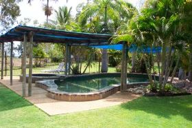 Balgal Beach Holiday Units - Darwin Holiday 0