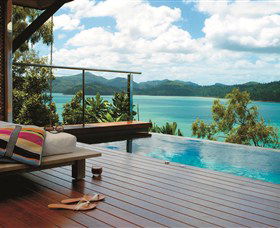 Qualia - Darwin Holiday 0