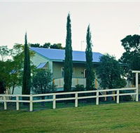 Milford Country Cottages - Darwin Holiday