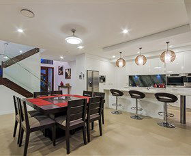 Pasadena Point At Vogue Holiday Homes - Darwin Holiday 2