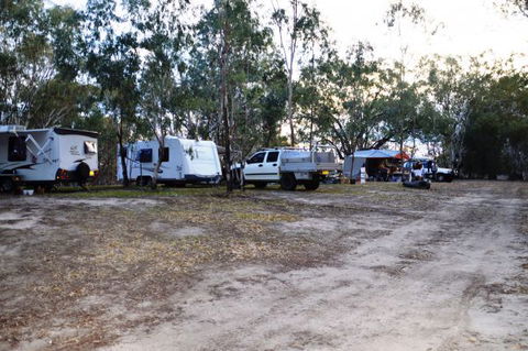 Beds In The Barwon - Darwin Holiday 5