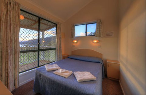 Inland Waters Holiday Parks Lake Glenbawn - Darwin Holiday 8