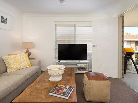 Relax On Regina - Darwin Holiday 19